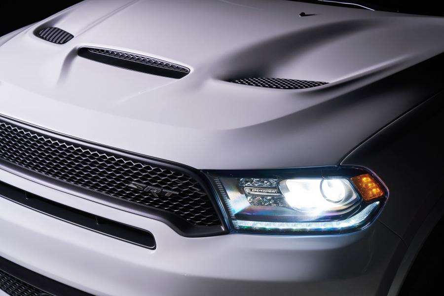 Детали экстерьера Dodge Durango SRT (WD) 2017 года  (фото 7 из 100)
